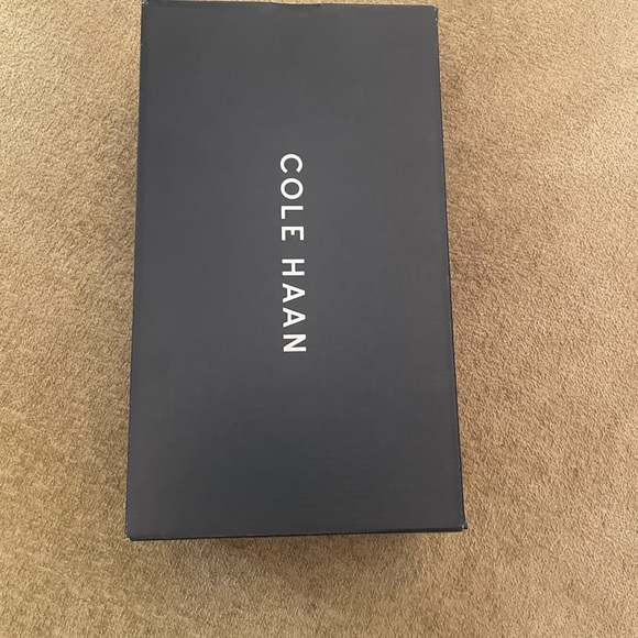 BRAND NEW COLE HAAN BLACK BUCKLAND CAP OXFORDS - Picture 6 of 6